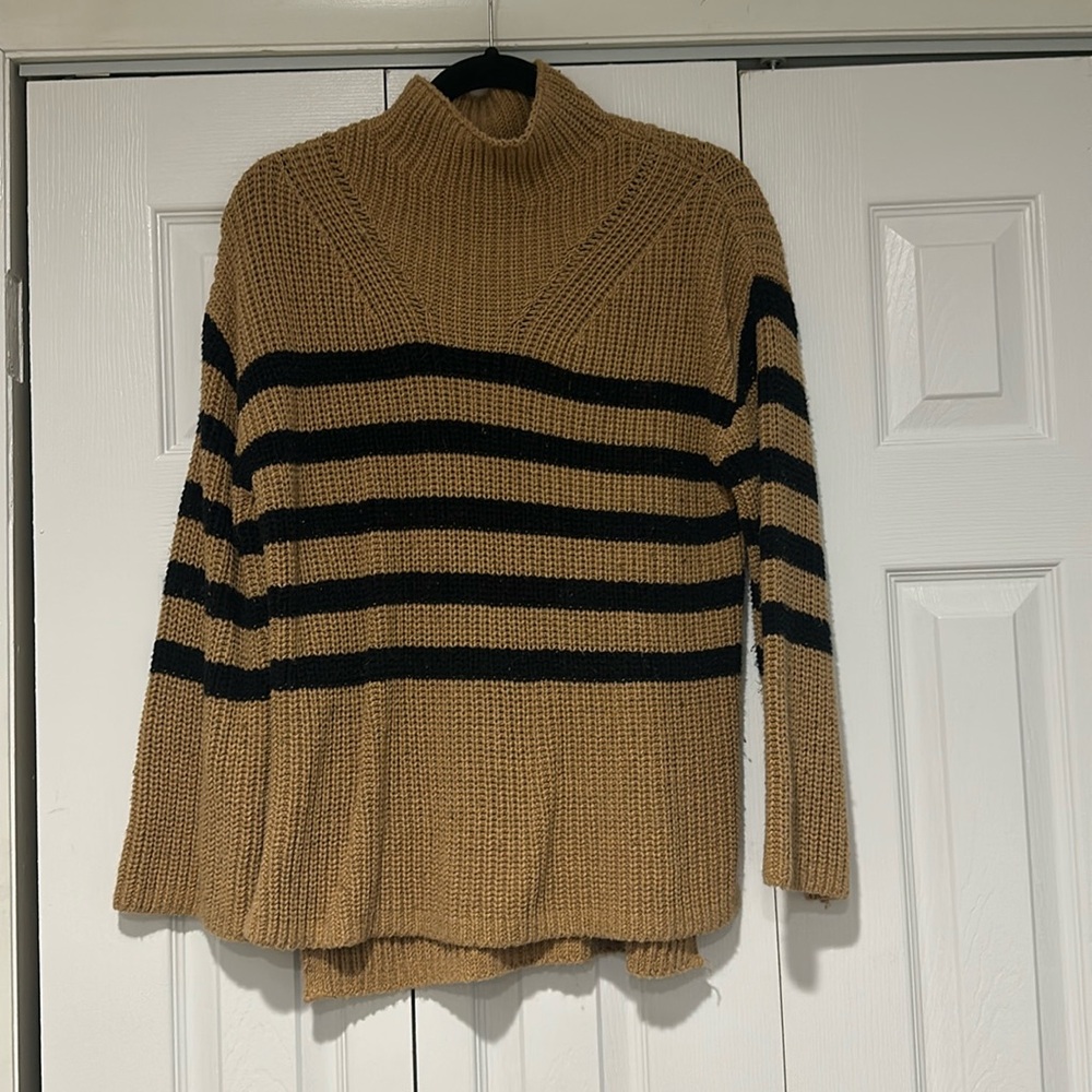 Old Navy Sweater